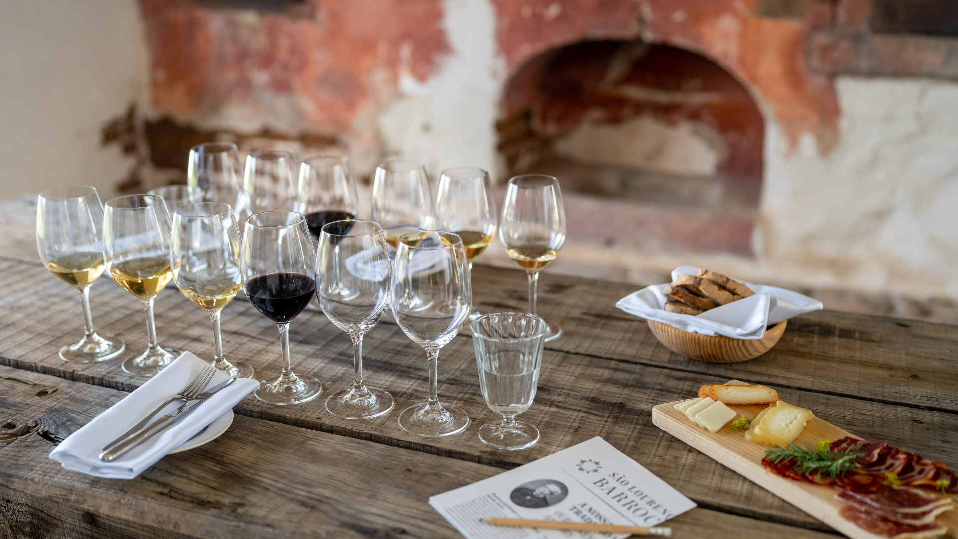 Unique Christmas Dinner Ideas and Group Activities in